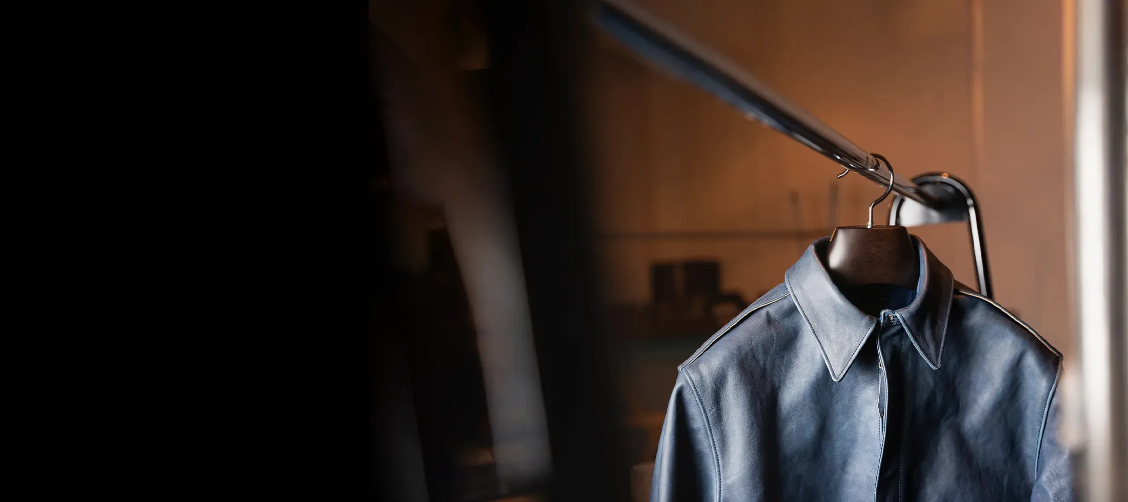 レザーハンガー