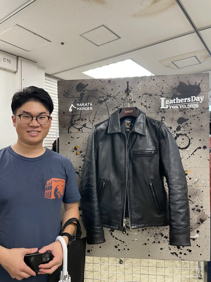 フォトブースで撮影したレザージャケット