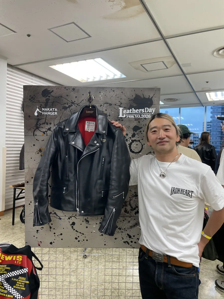 フォトブースで撮影したレザージャケット