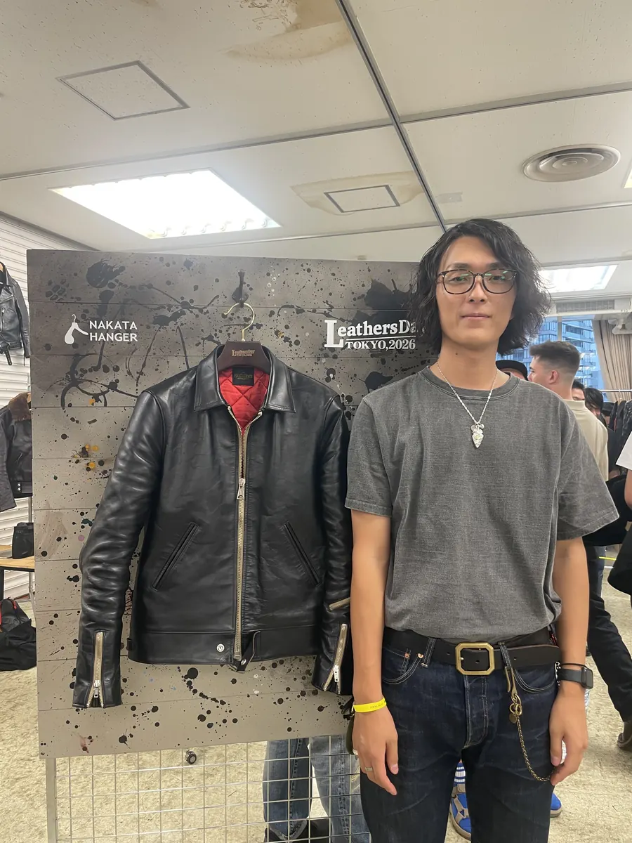 フォトブースで撮影したレザージャケット