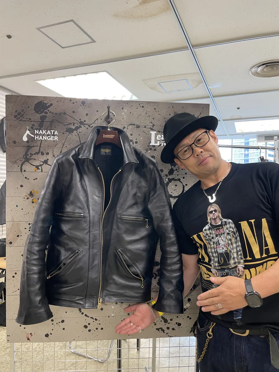 フォトブースで撮影したレザージャケット
