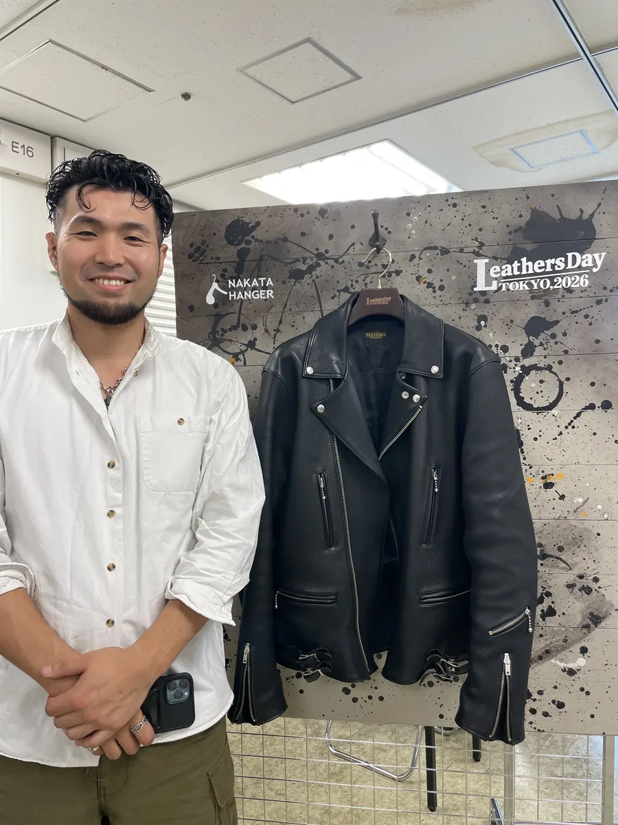 フォトブースで撮影したレザージャケット